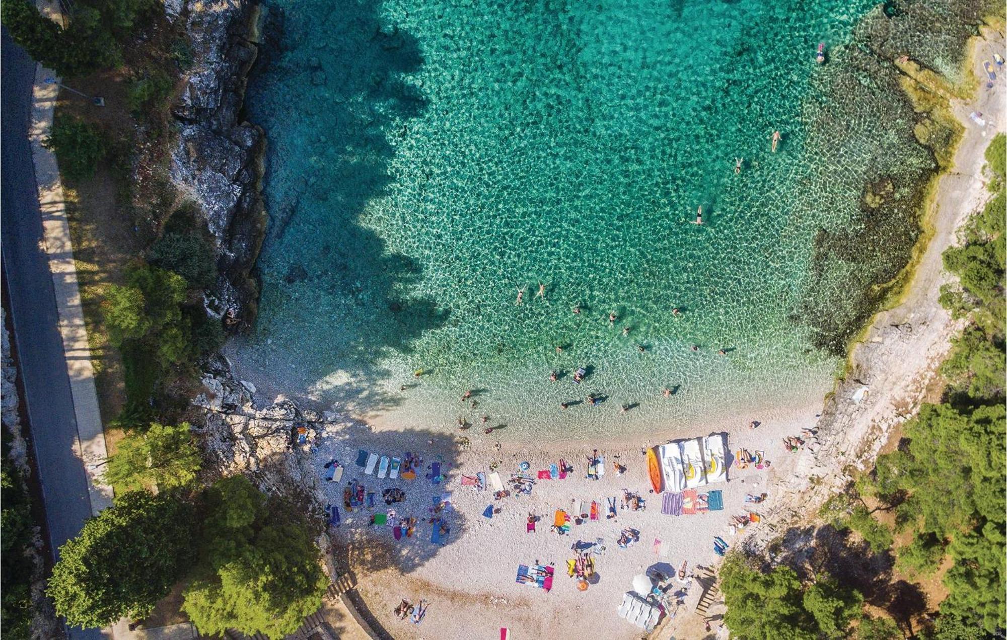 Awesome Studio In Pula With Wifi Buitenkant foto