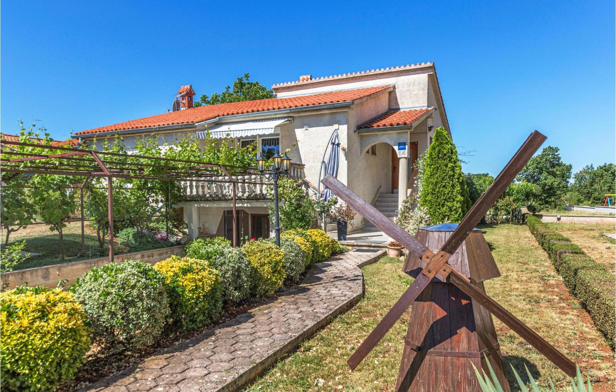 Awesome Studio In Pula With Wifi Buitenkant foto